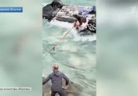 В Северн. Осетии спасли мать и сына из упавшей в реку машины