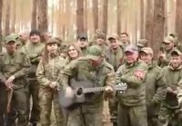 Это просьба. Отправьте дальше, может кто увидит своих