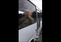 Едут в мясорубку в наручниках