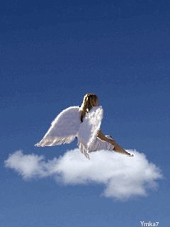 Ангел на облаке