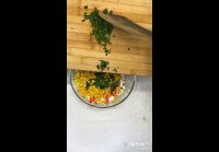 Салат из капусты с крабовыми палочками
