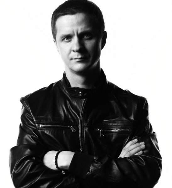 Дмитрий Хмелев - Где-то очень далеко