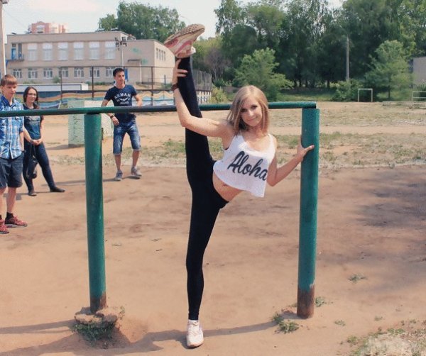 Гимнастка