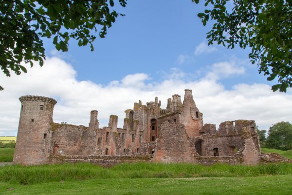 Caerlaverock Castle (48789356557)