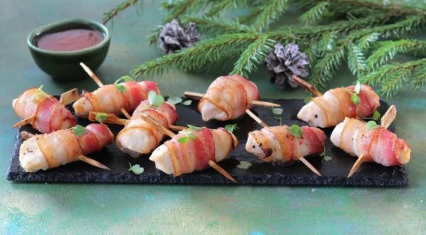 Рулетики из индейки в беконе