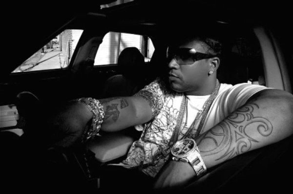 Don Omar - Bandolero (Feat. Tego Calderon &amp; 50 Cent)