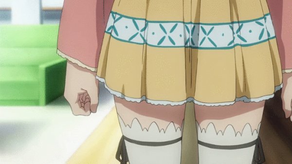 Достаёт оружие 2