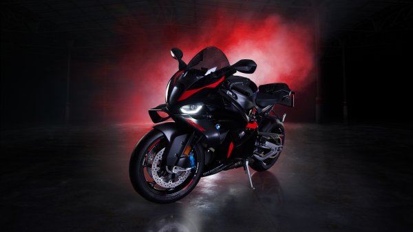 06-07-bmw-m-1000-rr-m2