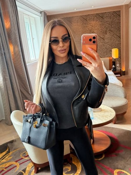 Юля Яковенко