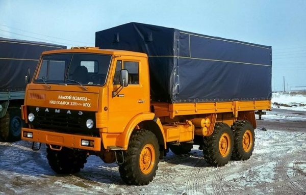 КамАЗ-43105