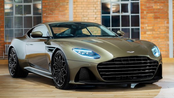 Aston-Martin-DBS-Wallpaper-5120x2880-70762