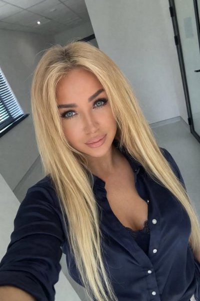 Лена Бондарчук