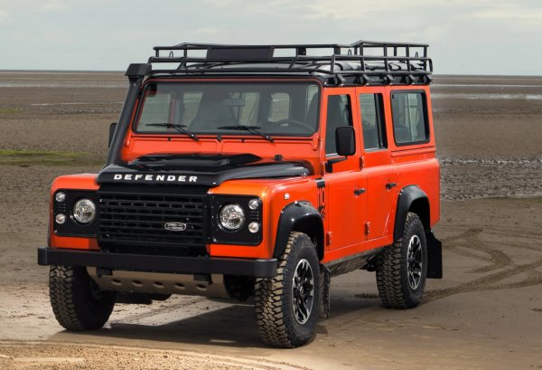 LAND ROVER DEFENDER 110 (2015г.)