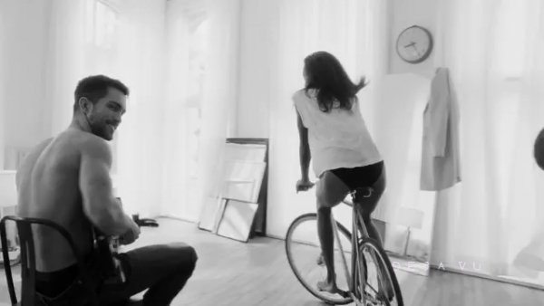 Идеальные отношения должны быть, как татуха, чтобы в кайф...