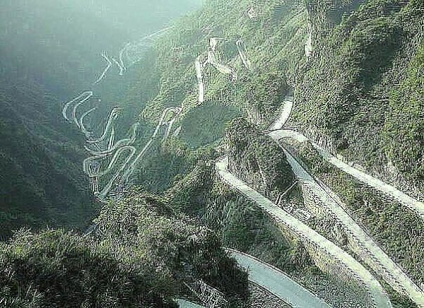 Горный серпантин