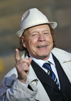 Эдвард Радзинский - Голоса сквозь столетия. Пётр Первый: две жены и два сына