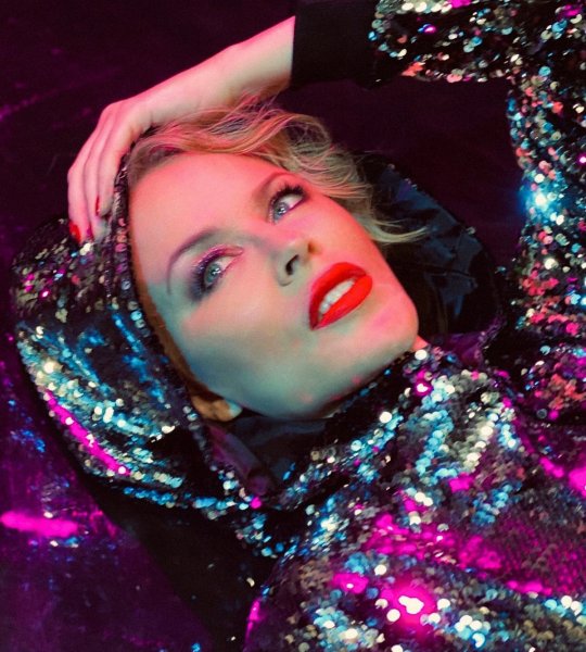 Kylie Minogue - Chocolate Cote Dor