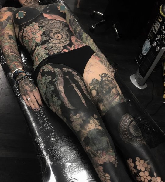 Tatu full body woman