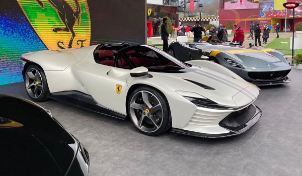 Ferrari-Daytona-SP3-2