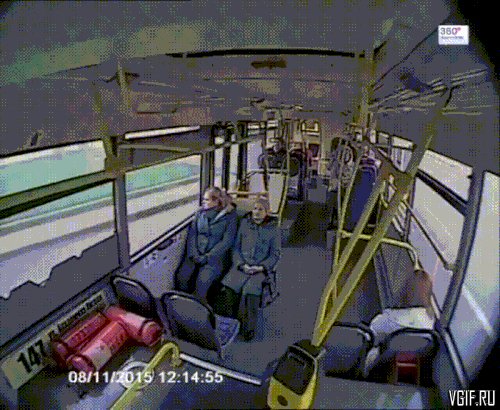 vgif-ru-Avaria avtobusa