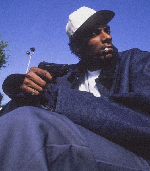 Snoop Dogg - Stop Counting My Poccets