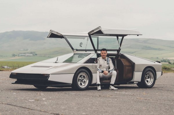 ASTON MARTIN BULLDOG (1980г.)