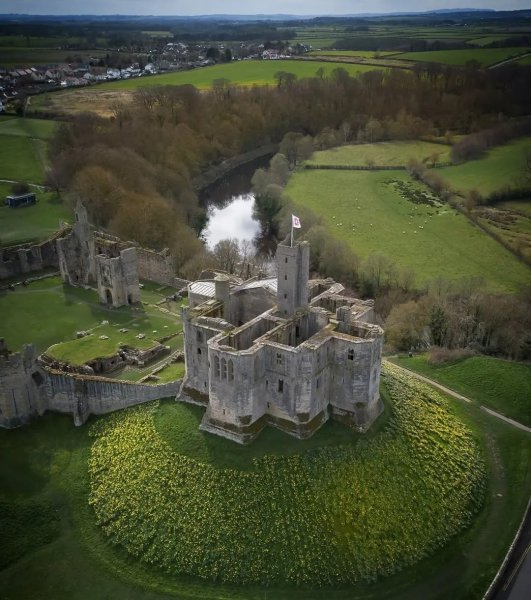 ЗАМОК УОРКУОРТ