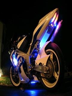 Neon moto suzuki