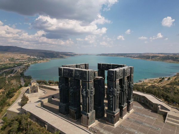 Монумент Церетели в Тбилиси (2)