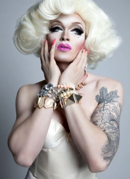 Pearl - Kissing Like A Virgin (Euro Extended Mix)