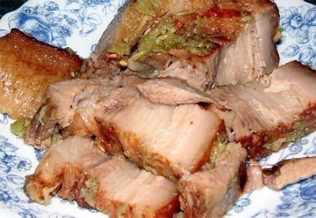 Сало в луковой шелухе