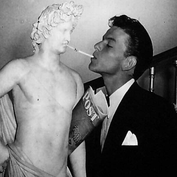 Frank Sinatra - Strangers In The Night Remastered Album Version