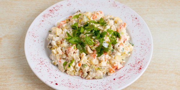 Оливье с кальмарами