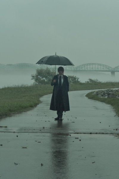 Идет в рестик ведь там ее ждет большая порция кальмаров