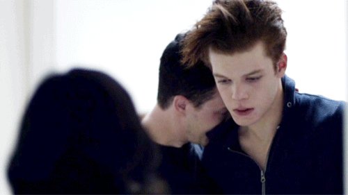 tumblr no8sf2D3qy1u72z4oo1 500