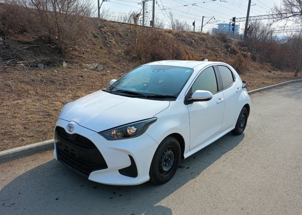 TOYOTA YARIS (2022г.)
