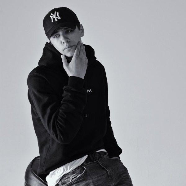 Macan - Плачь, Но Не Звони (Sefon.Pro)