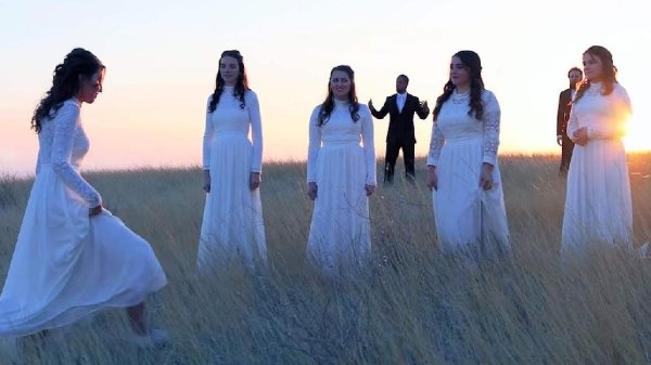Simon Khorolskiy &amp; Sisters - На Небесной Перекличке