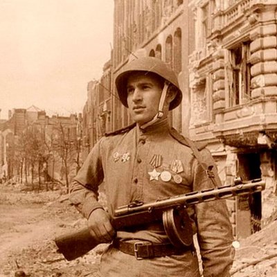 Песни военных лет. Нина Ургант - Нам нужна одна победа Одна на всех, мы за ценой не постоим..