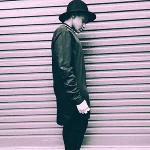 Lele feat. Carmen De La Salciua &amp; Manele VTM - Port Tricoul Tau