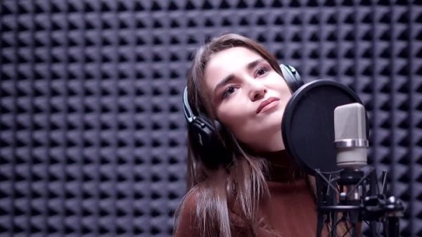 GwDana LakhovaI WILL NOT RETURN - DANA LAKHOVAI WILL NOT RETURNNEW 2025