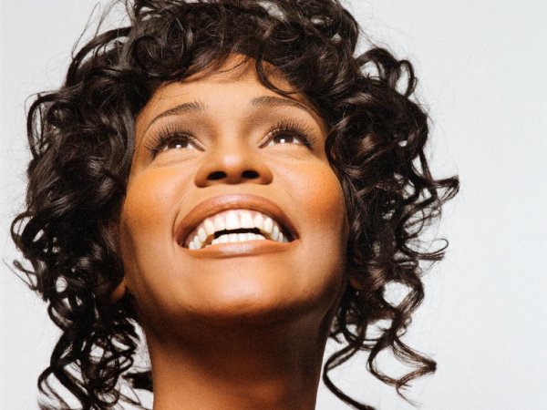 Whitney Houston - Heartbreak Hotel