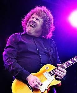 Garry Moore - Empty Rooms live from the Glasgow