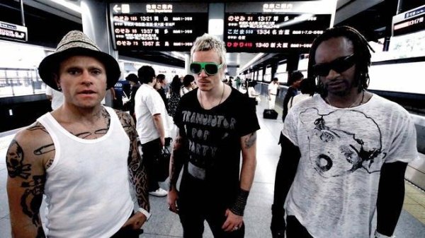 The Prodigy - Smack My Bitch Up Alex van Love Remix 2013.