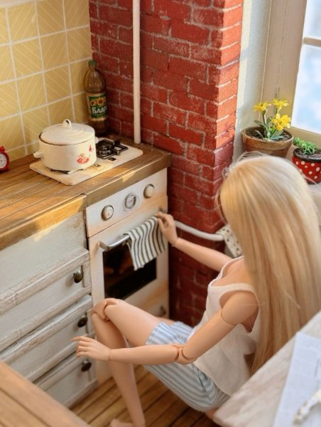 Барбі готує