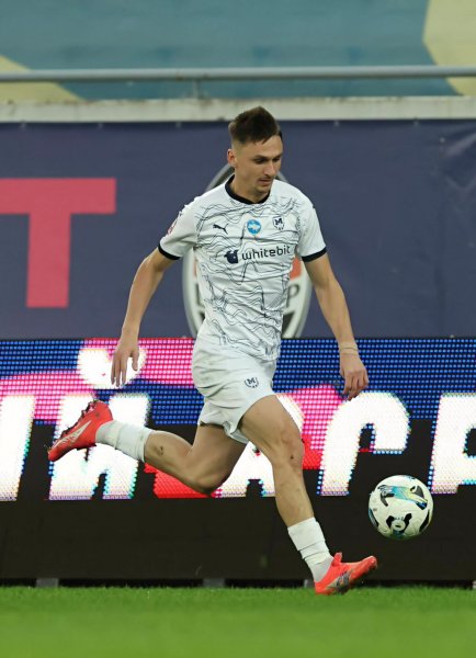 Дениc Антюх