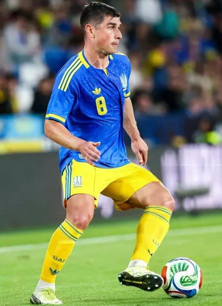 Руслан Малиновский