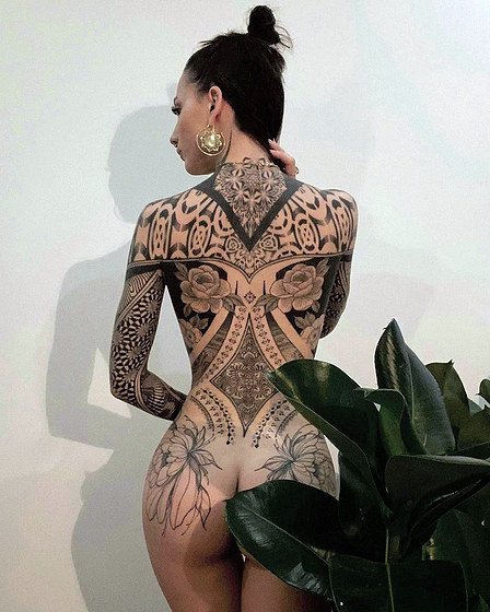 03) Татуировка