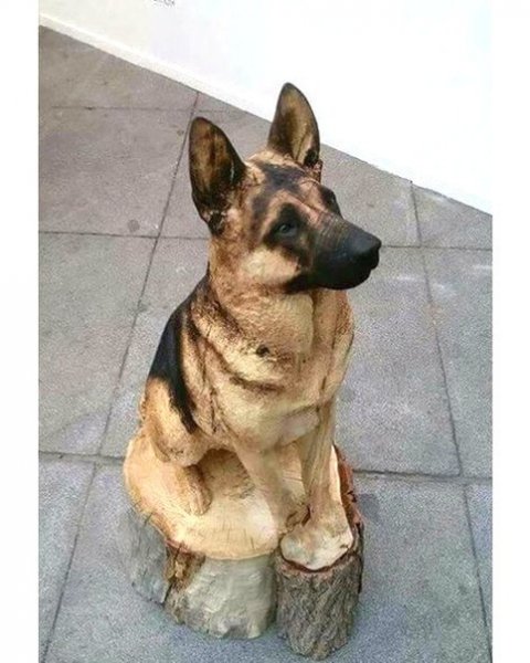 Браво мастеру, надо же так из дерева сделать)