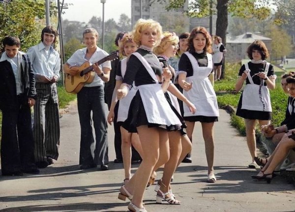Выпуски наших 70-х.....